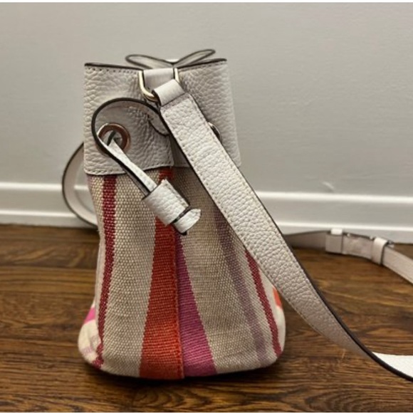 KATE SPADE MARTI LEATHER BUCKET BAG - Picture 2 of 4